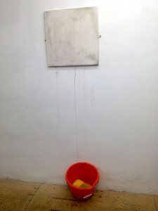 bucket_and_painting_800